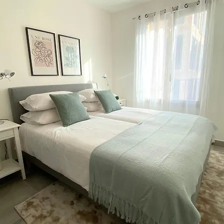 Appartement Fabulous Two-bedroom With Parking