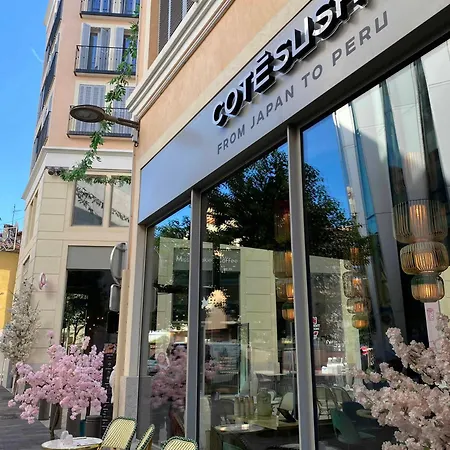 Fabulous Two-bedroom With Parking Appartement Antibes